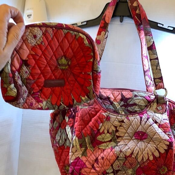 Vera Bradley handbag and matching make up bag - Picture 1 of 14